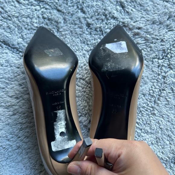 Heels - Picture 4 of 6